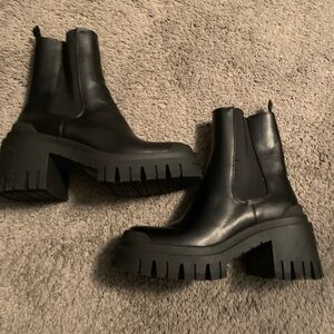Black Chunky Chelsea Boots